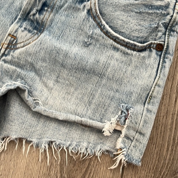 Levi’s 501 cut off denim shorts size 26 - Picture 7 of 7
